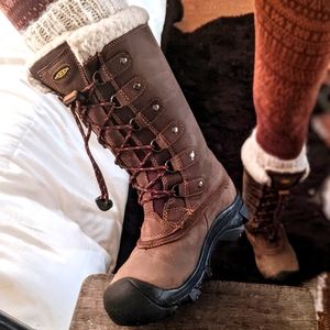 New Keen Alaska snow boots women's 8